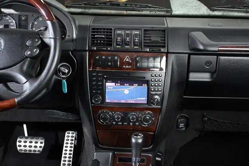 2010 Mercedes-Benz G-Class G 500 — миниатюра 12