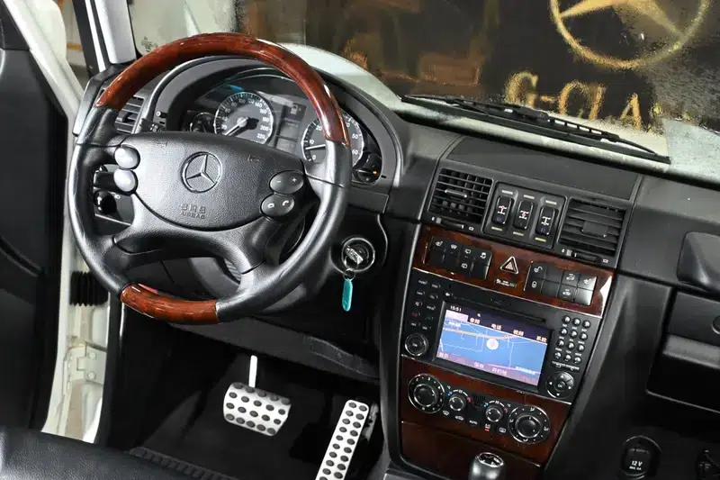 2010 Mercedes-Benz G-Class G 500 — миниатюра 22