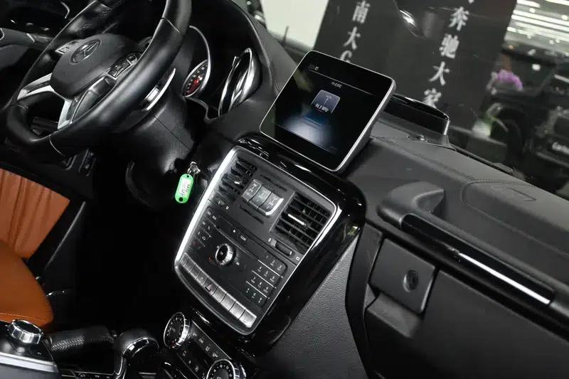 2018 Mercedes-Benz G-Class 4.0T Automatic 4WD 5-seater (Parallel Import) — миниатюра 13