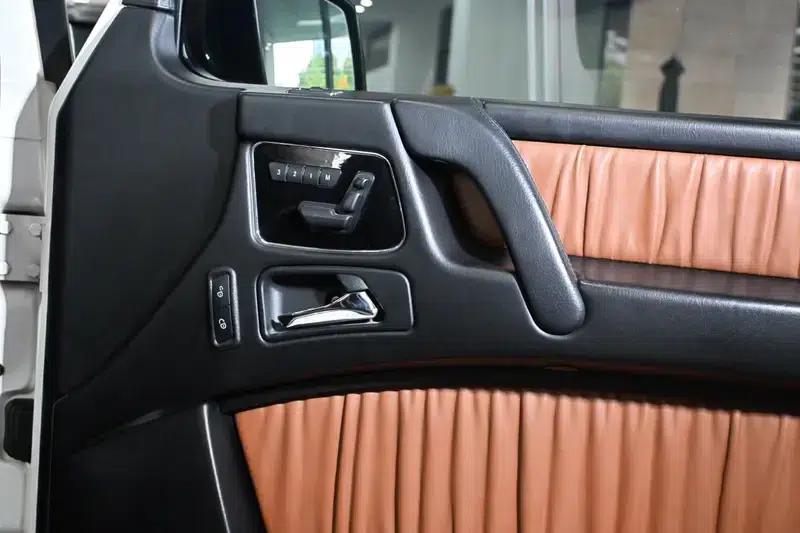 2018 Mercedes-Benz G-Class 4.0T Automatic 4WD 5-seater (Parallel Import) — миниатюра 15