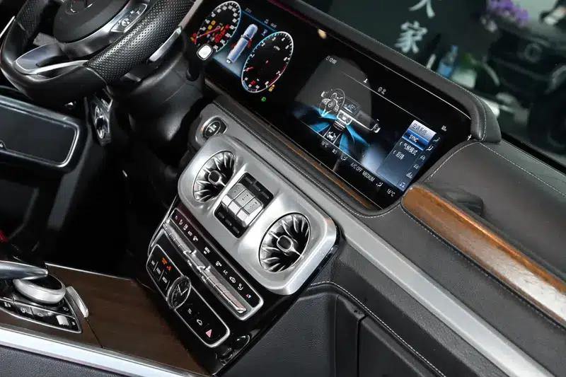 Mercedes-Benz G-Class 2021 G 500 — миниатюра 25