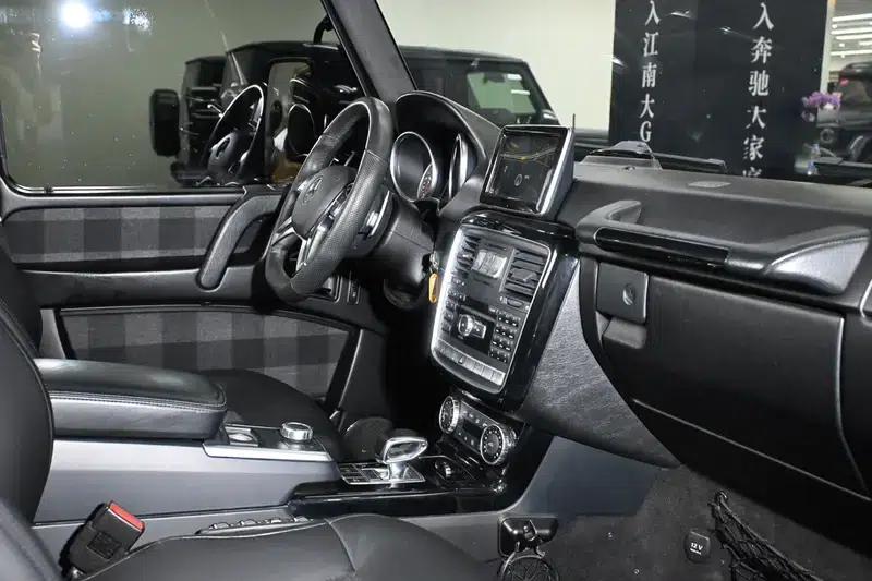 2016 Mercedes-Benz G-Class G 500 — миниатюра 19