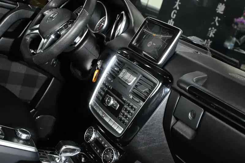 2016 Mercedes-Benz G-Class G 500 — миниатюра 21