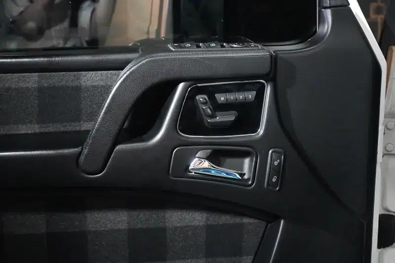 2016 Mercedes-Benz G-Class G 500 — миниатюра 10