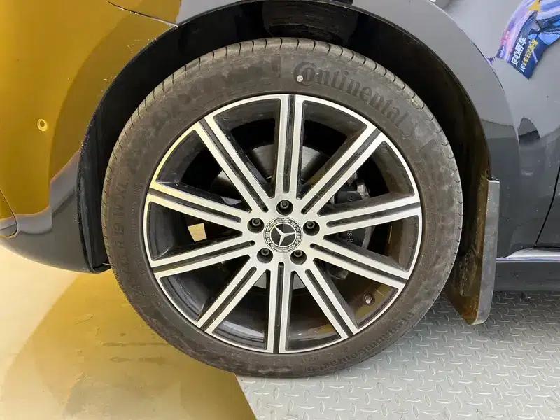 2024 Mercedes-Benz V-Class V 300 L Long Wheelbase Premium Edition — миниатюра 19