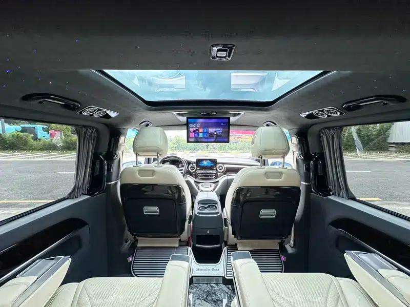 Mercedes-Benz V-Class 2021 V 260 Navigator Edition — миниатюра 17