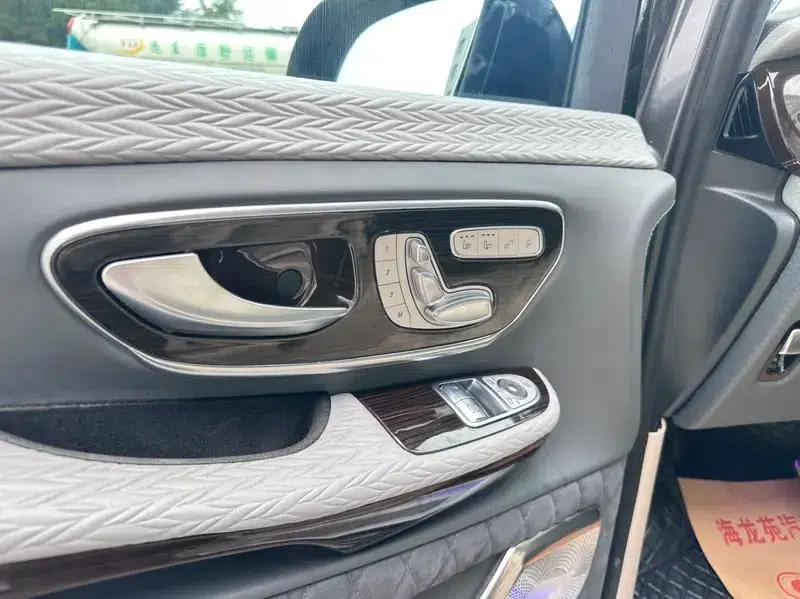 Mercedes-Benz V-Class 2021 V 260 Navigator Edition — миниатюра 19
