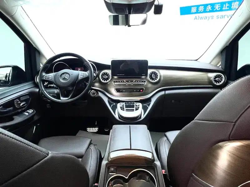 Mercedes-Benz V-Class 2022 V 260 L Long Wheelbase Premium Edition — миниатюра 16