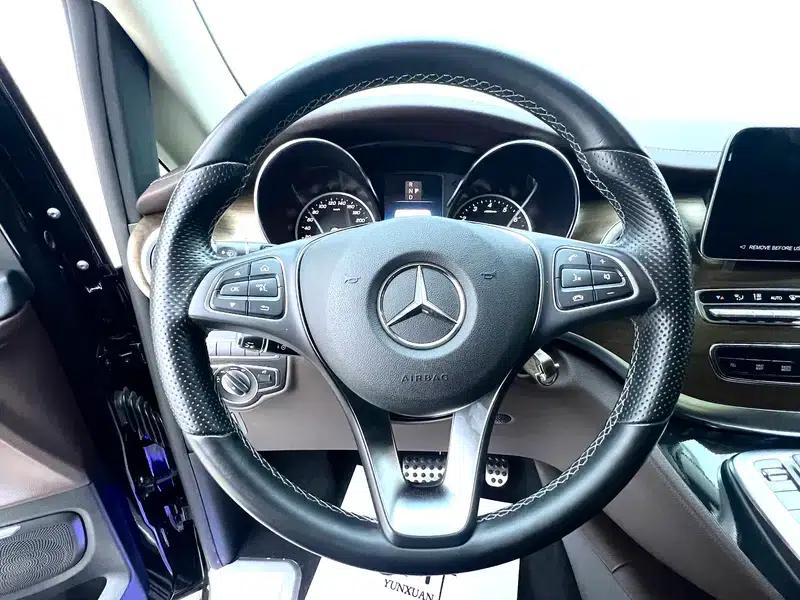 Mercedes-Benz V-Class 2022 V 260 L Long Wheelbase Premium Edition — миниатюра 19