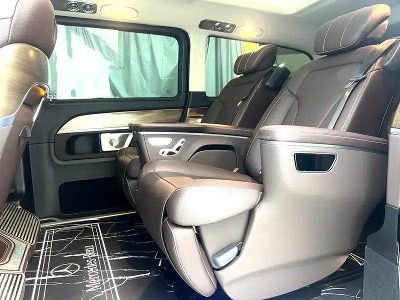 Mercedes-Benz V-Class 2022 V 260 L Long Wheelbase Premium Edition — миниатюра 22