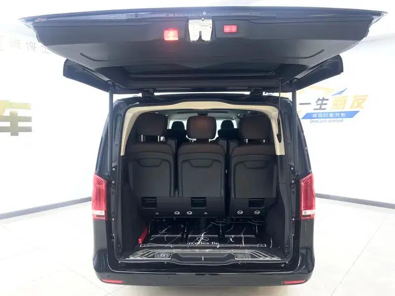 Mercedes-Benz V-Class 2022 V 260 L Long Wheelbase Premium Edition — миниатюра 23