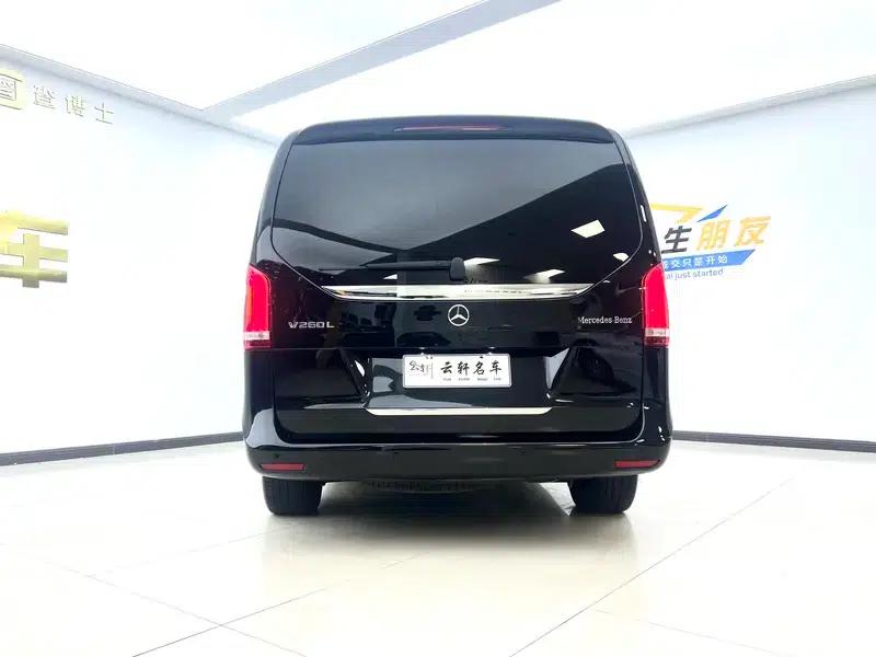 Mercedes-Benz V-Class 2022 V 260 L Long Wheelbase Premium Edition — миниатюра 6