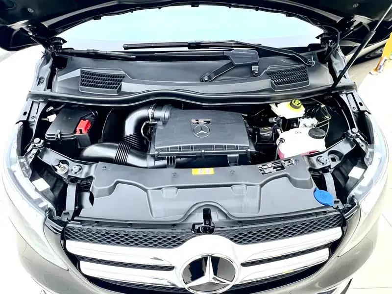 Mercedes-Benz V-Class 2022 V 260 L Long Wheelbase Premium Edition — миниатюра 8