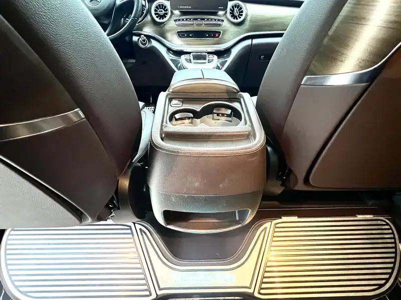 Mercedes-Benz V-Class 2022 V 260 L Long Wheelbase Premium Edition — миниатюра 9