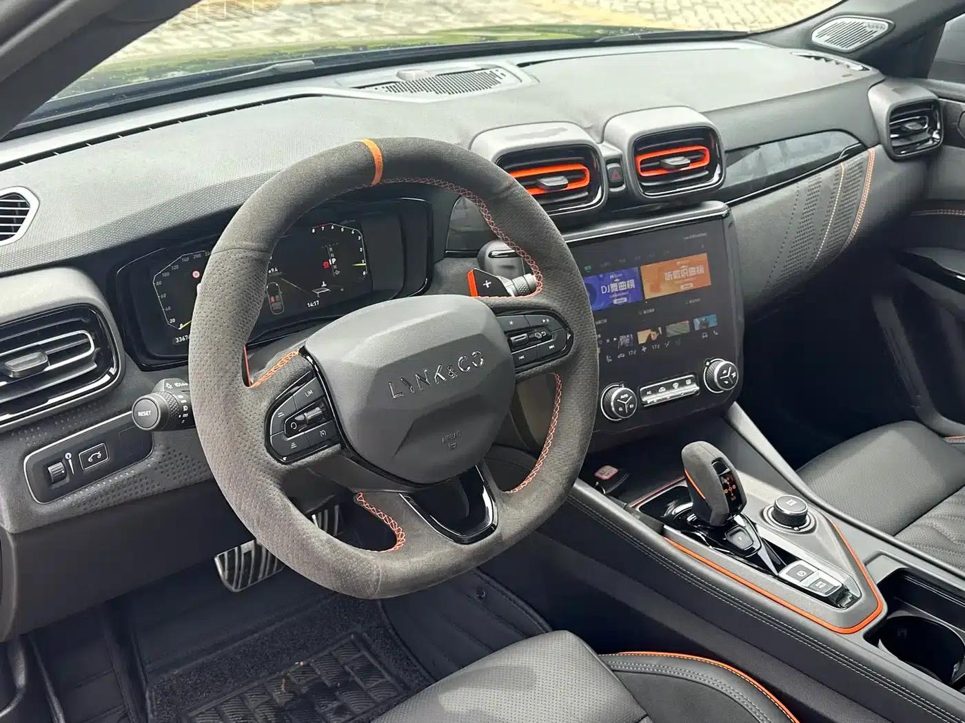 Lynk & Co 02 Hatchback 2021 2.0TD Halo Driving Package Edition — миниатюра 19