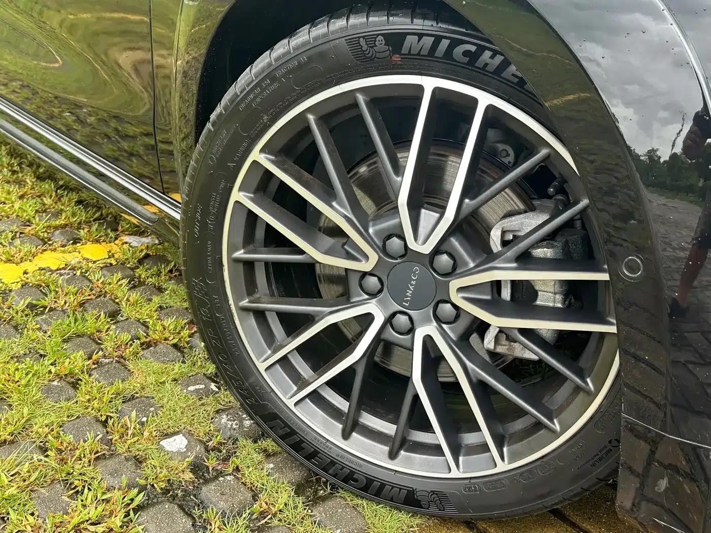 Lynk & Co 02 Hatchback 2021 2.0TD Halo Driving Package Edition — миниатюра 4