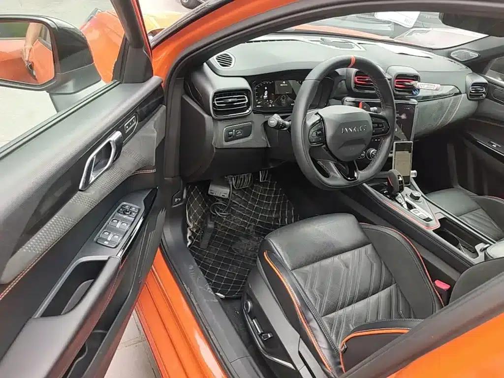 Lynk & Co 02 Hatchback 2021 2.0TD Halo — миниатюра 16