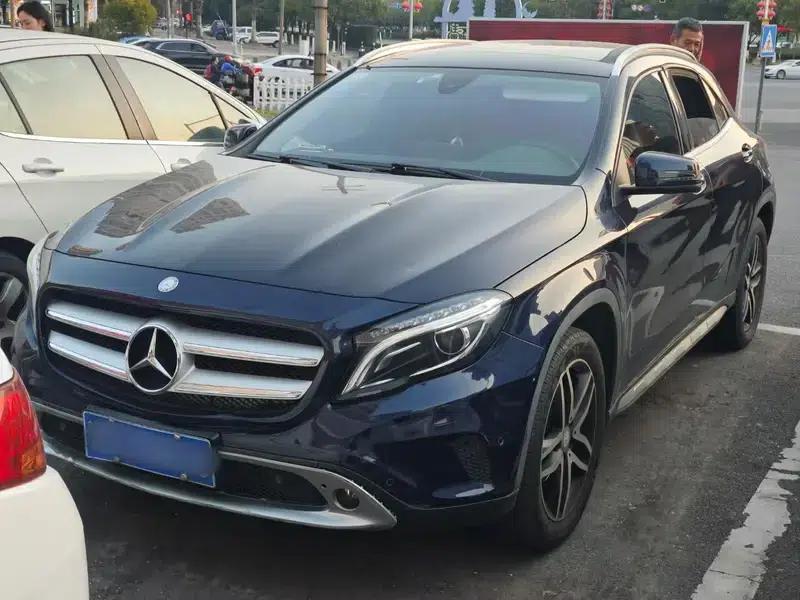 2016 Mercedes-Benz GLA 200 Fashion Edition — миниатюра 1