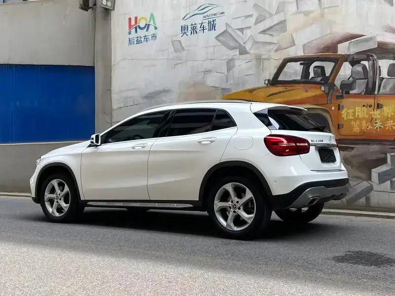 2018 Mercedes-Benz GLA 200 Dynamic — миниатюра 4