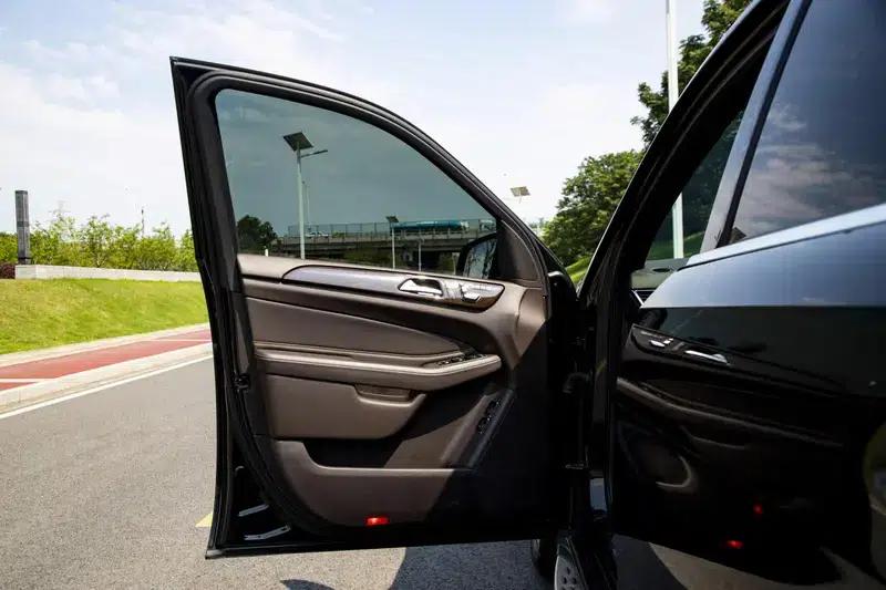 2017 Mercedes-Benz GLS 400 4MATIC Dynamic — миниатюра 28