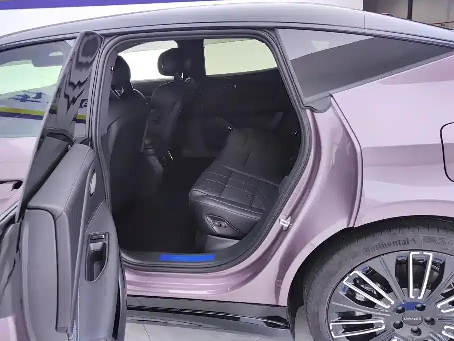 Lynk & Co 10 2025 Ultra H5 120 AWD — миниатюра 11