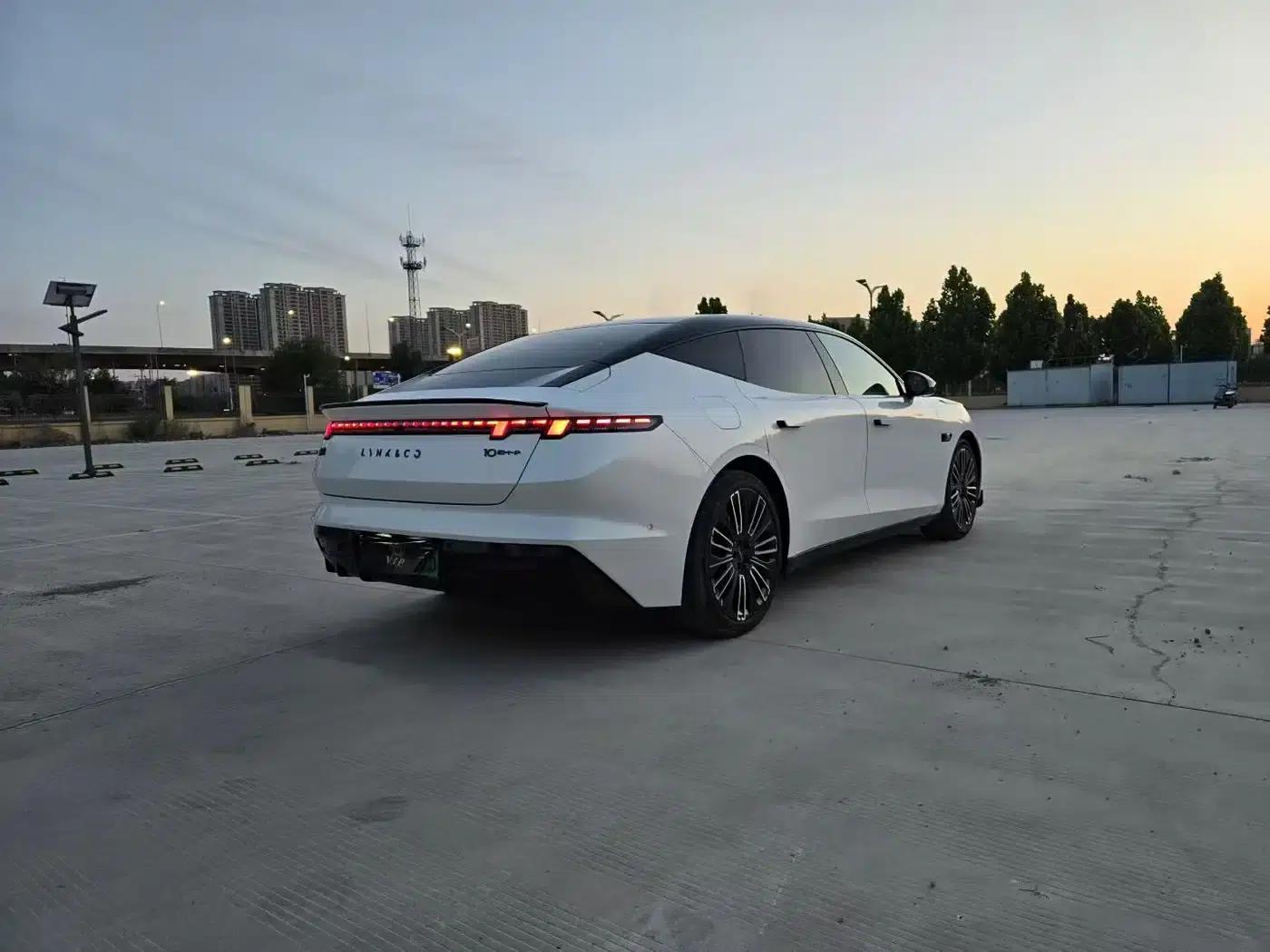 Lynk & Co 10 2025 240 AWD Ultra Sport Edition H7 — миниатюра 4