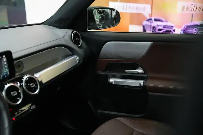 Mercedes-Benz GLB 2022 Facelift GLB 200 Fashion Model — миниатюра 16
