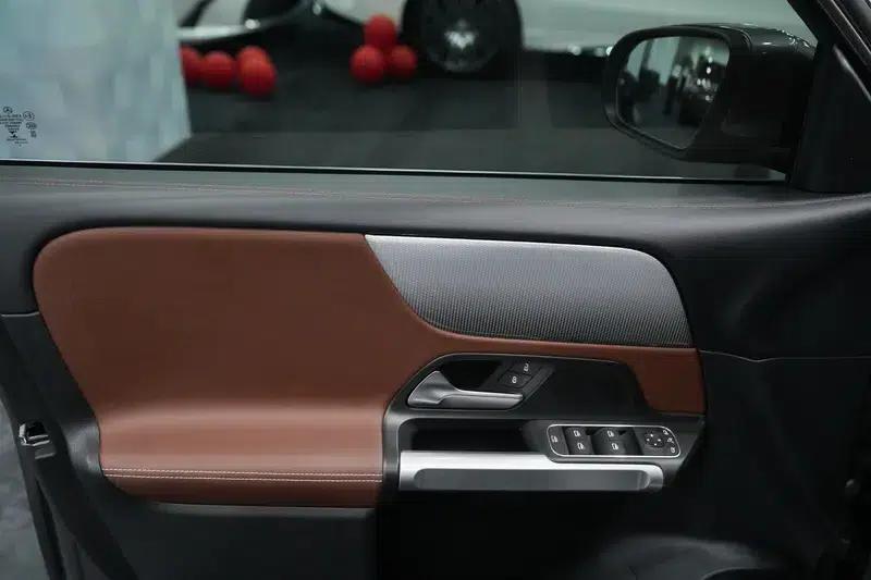 Mercedes-Benz GLB 2022 Facelift GLB 200 Fashion Model — миниатюра 10