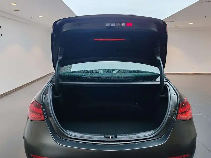 2024 Mercedes-Benz C-Class AMG 43 4MATIC — миниатюра 18