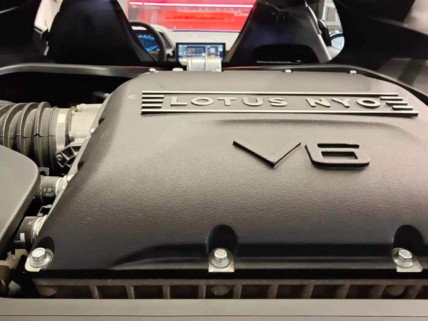 2022 EMIRA 3.5T V6 Manual First Edition — миниатюра 14