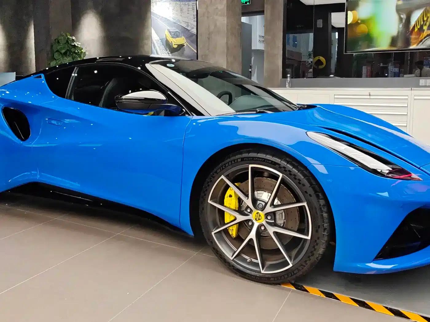 2022 EMIRA 3.5T V6 Manual First Edition — миниатюра 6