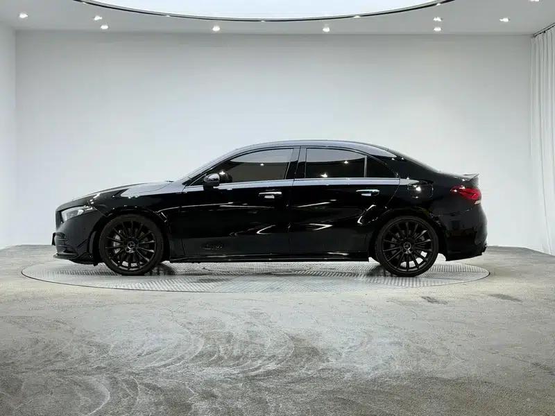 2023 Mercedes-Benz A-Class AMG A 35 L 4MATIC — миниатюра 4