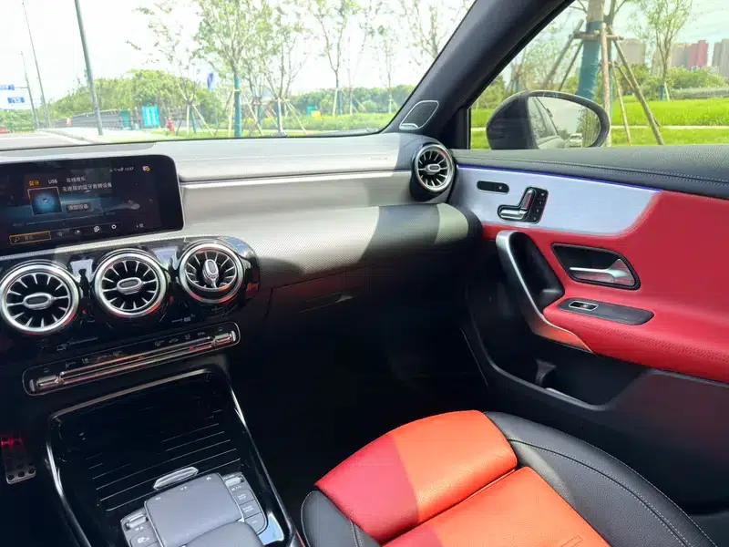 2020 Mercedes-Benz A-Class AMG (Imported) AMG A 35 4MATIC — миниатюра 17