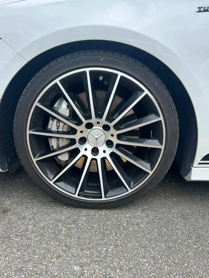 2020 Mercedes-Benz A-Class AMG (Imported) AMG A 35 4MATIC — миниатюра 13