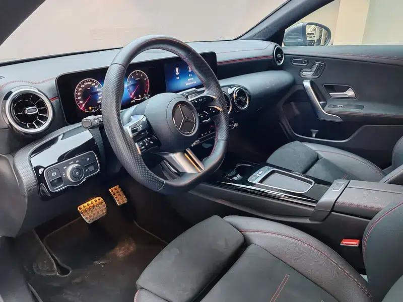 Mercedes-Benz CLA (Imported) 2024 CLA 200 Five-Door Shooting Brake — миниатюра 10