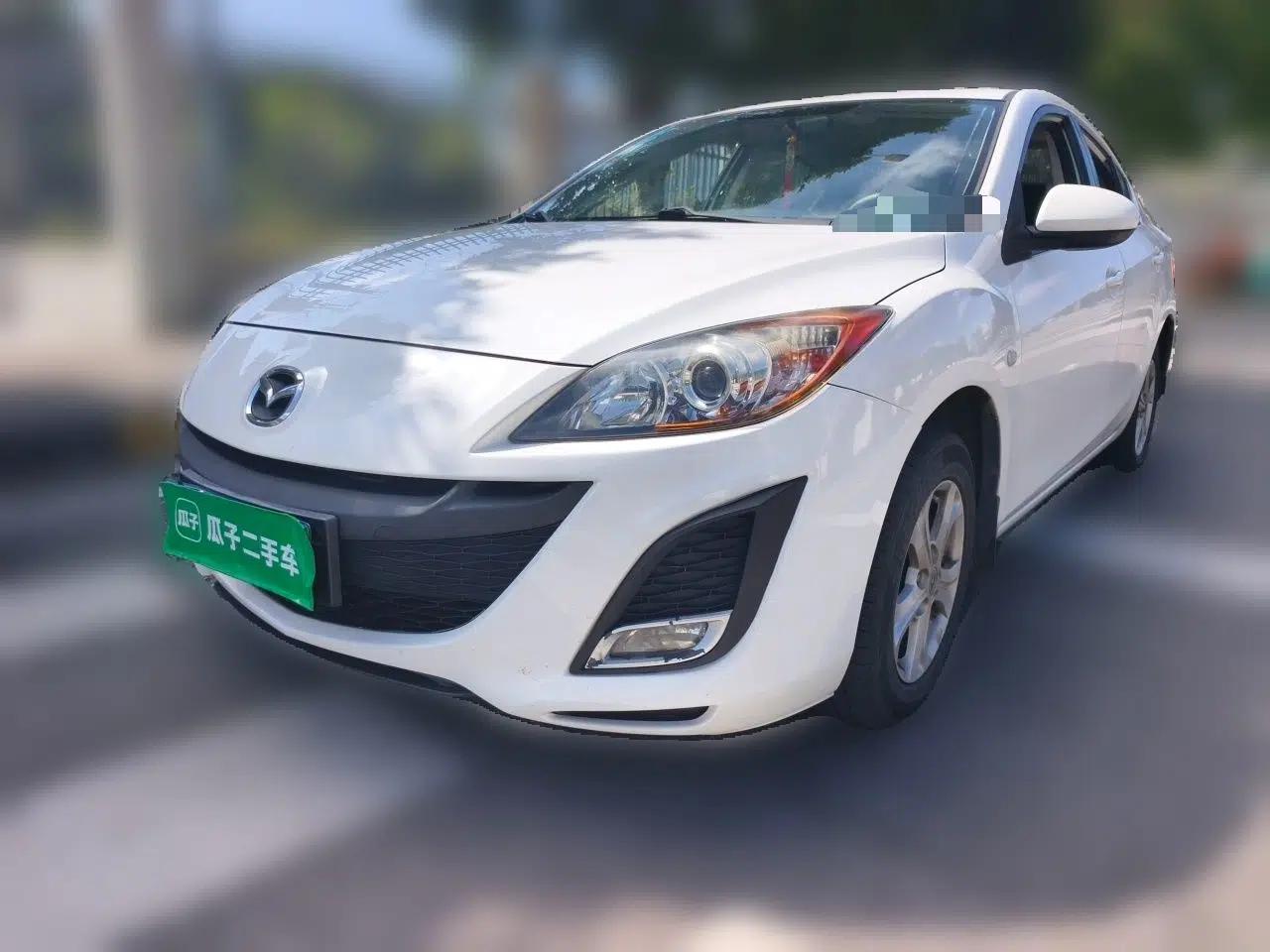 Mazda 3 2013 Sedan 1.6L Automatic Elite Model — миниатюра 1