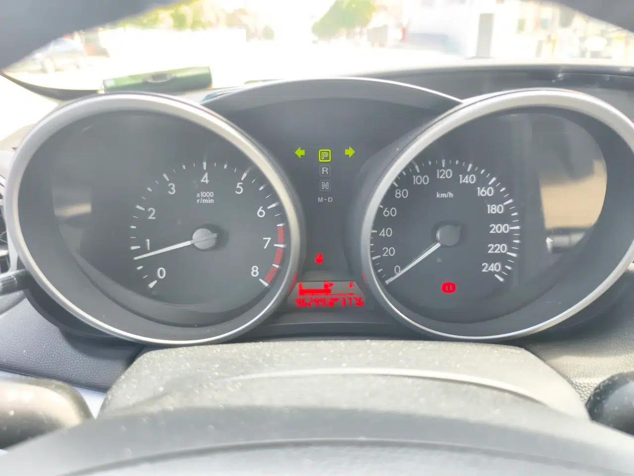Mazda 3 2013 Sedan 1.6L Automatic Elite Model — миниатюра 11