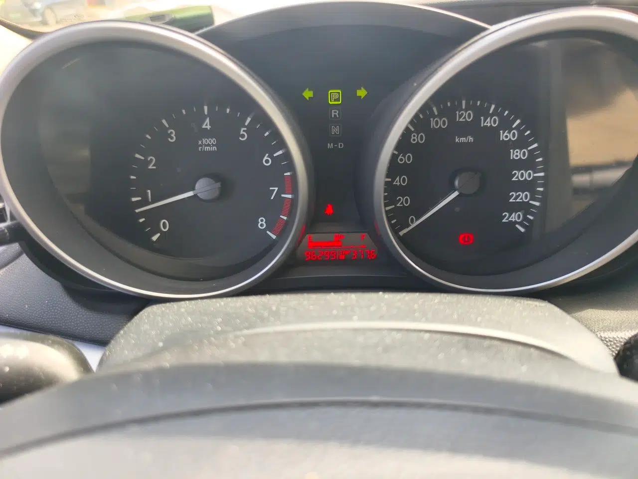 Mazda 3 2013 Sedan 1.6L Automatic Elite Model — миниатюра 12
