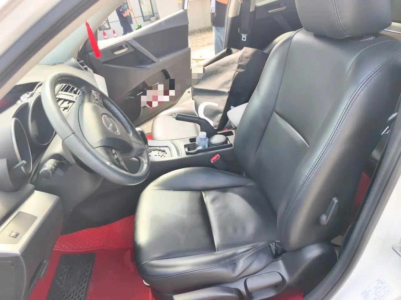Mazda 3 2013 Sedan 1.6L Automatic Elite Model — миниатюра 15
