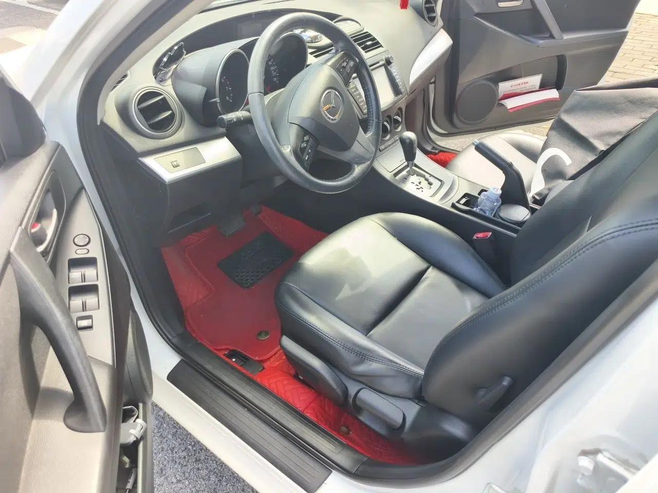 Mazda 3 2013 Sedan 1.6L Automatic Elite Model — миниатюра 16