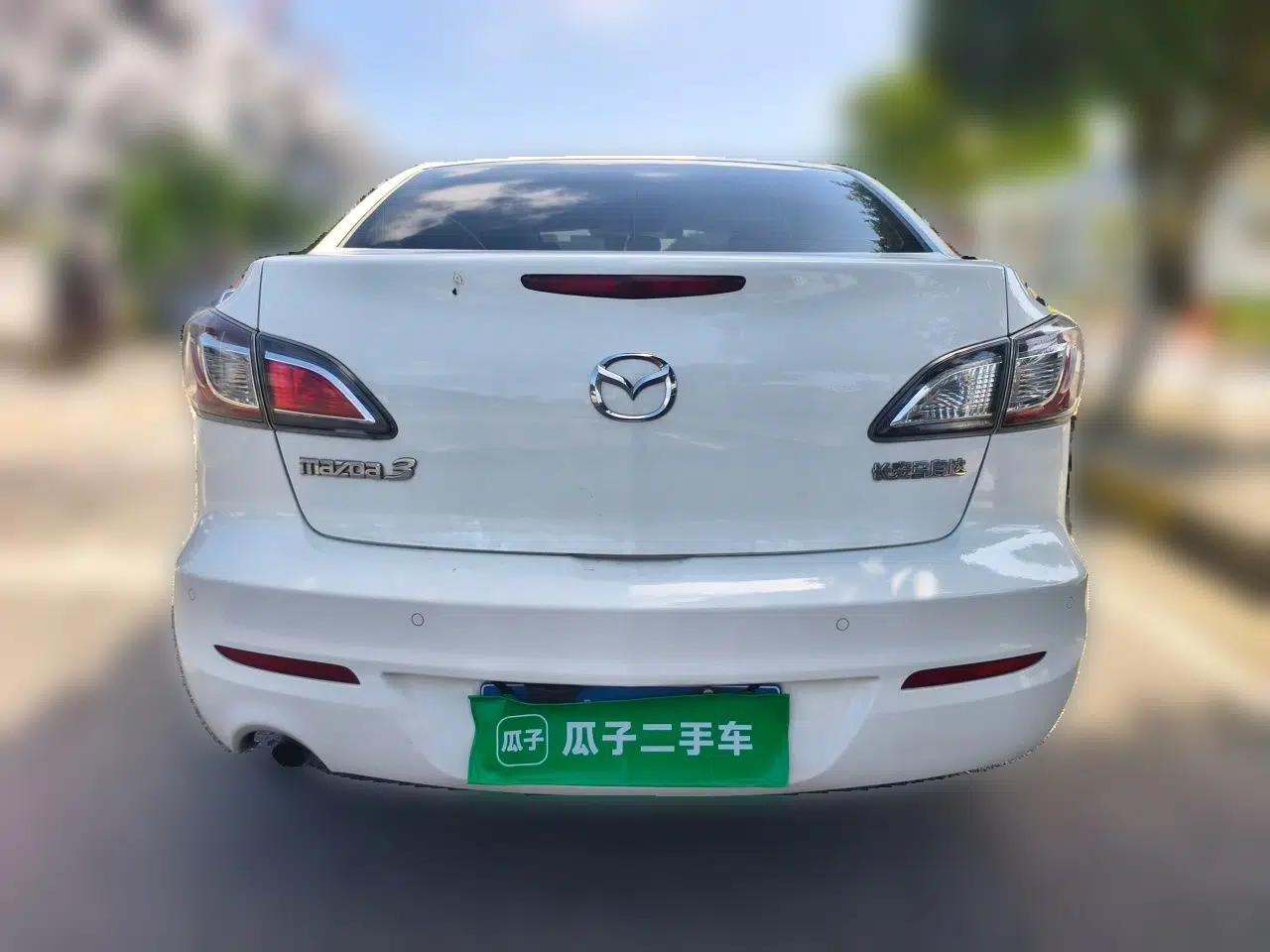 Mazda 3 2013 Sedan 1.6L Automatic Elite Model — миниатюра 5