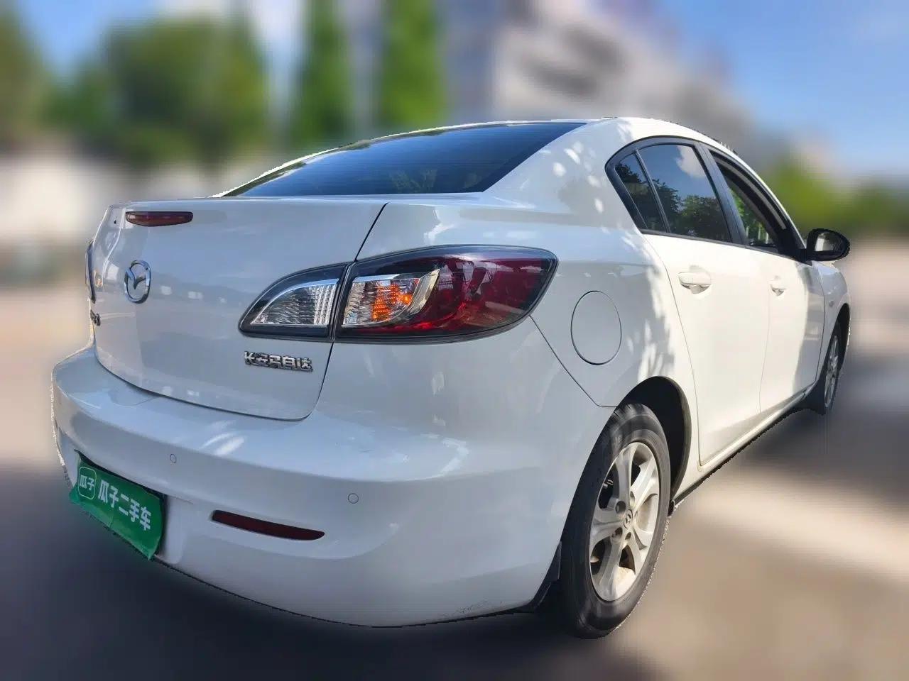 Mazda 3 2013 Sedan 1.6L Automatic Elite Model — миниатюра 6