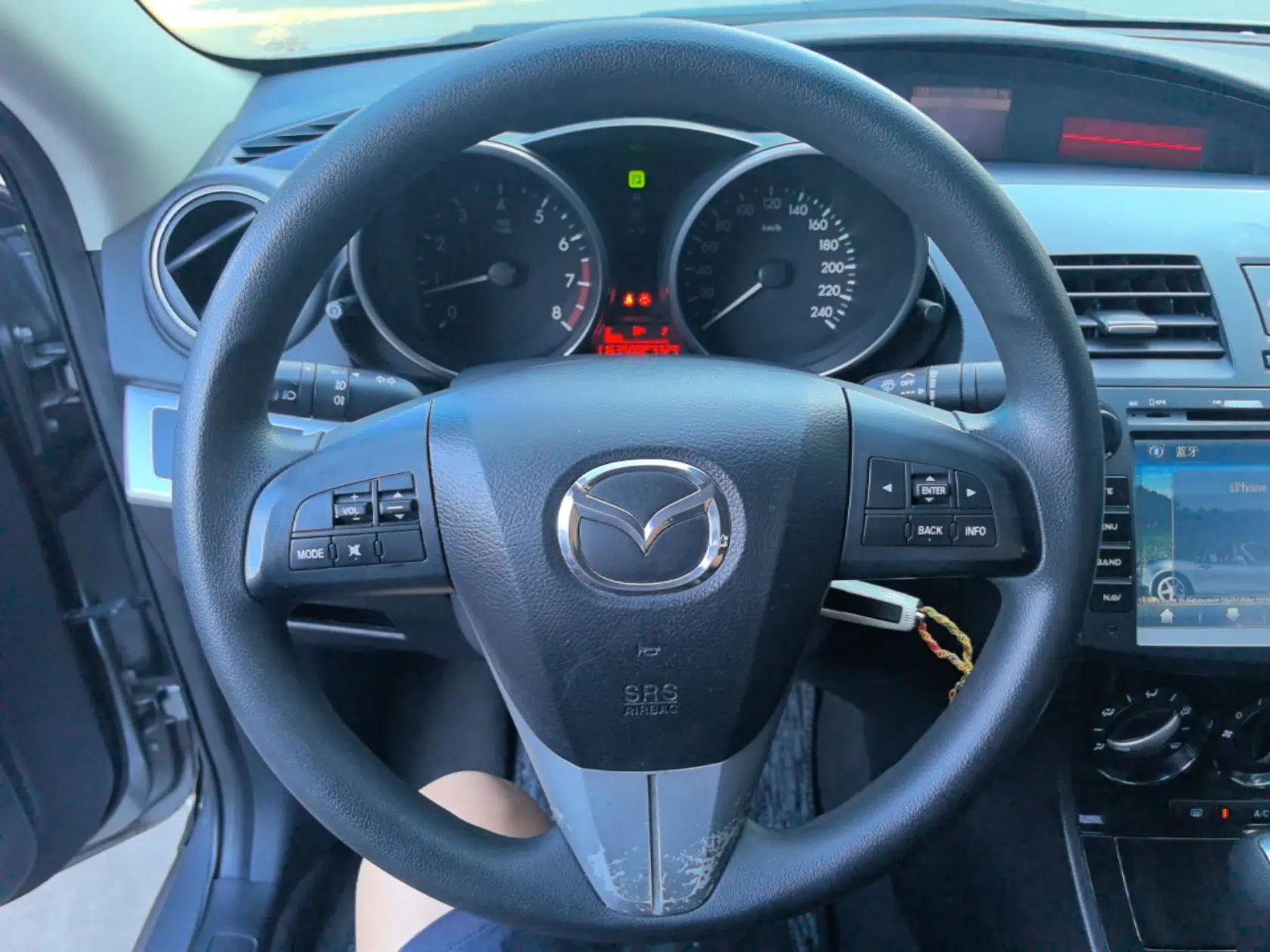 Mazda 3 2015 Sedan 1.6L Automatic Elite Model — миниатюра 13