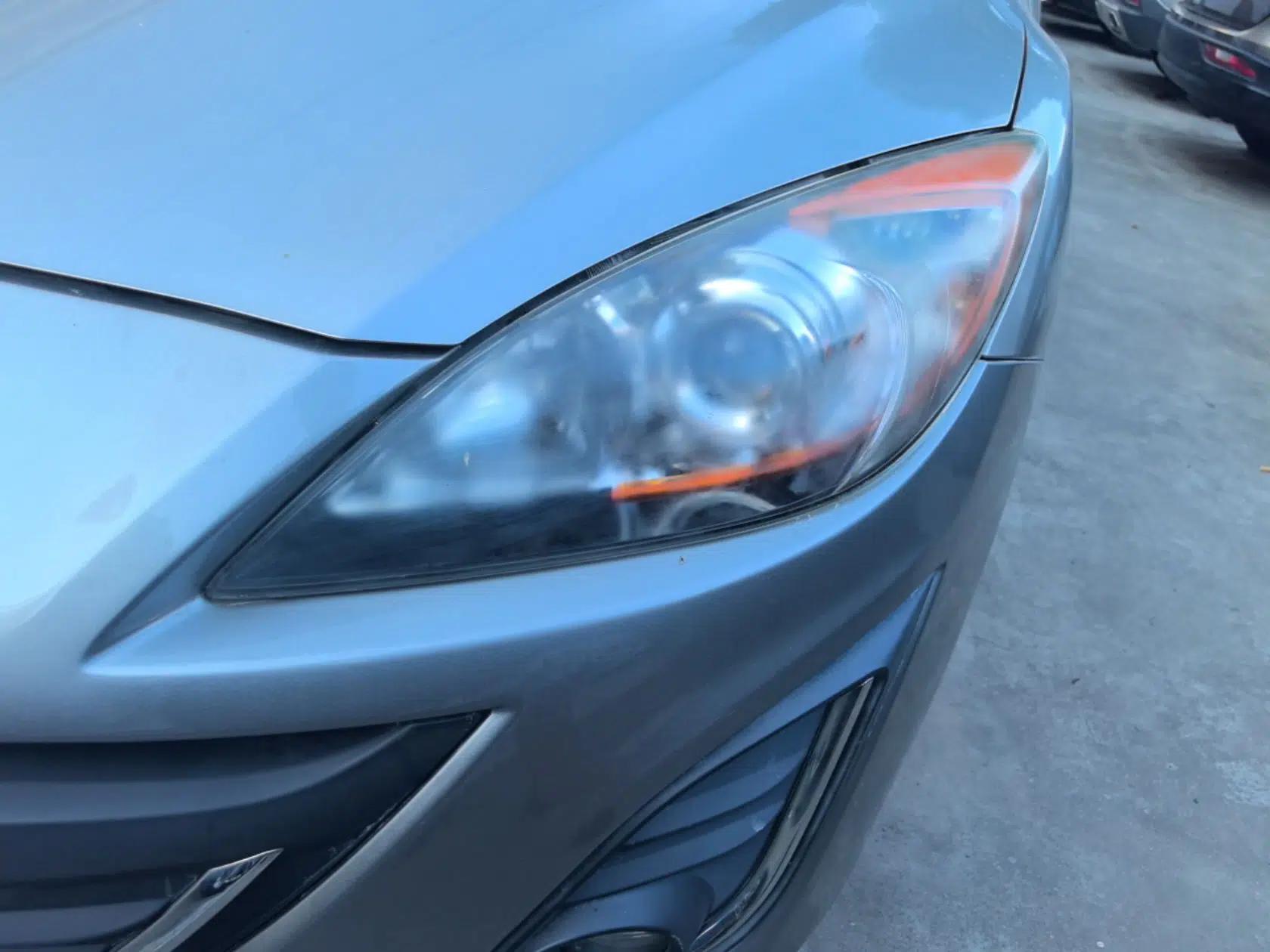 Mazda 3 2015 Sedan 1.6L Automatic Elite Model — миниатюра 8