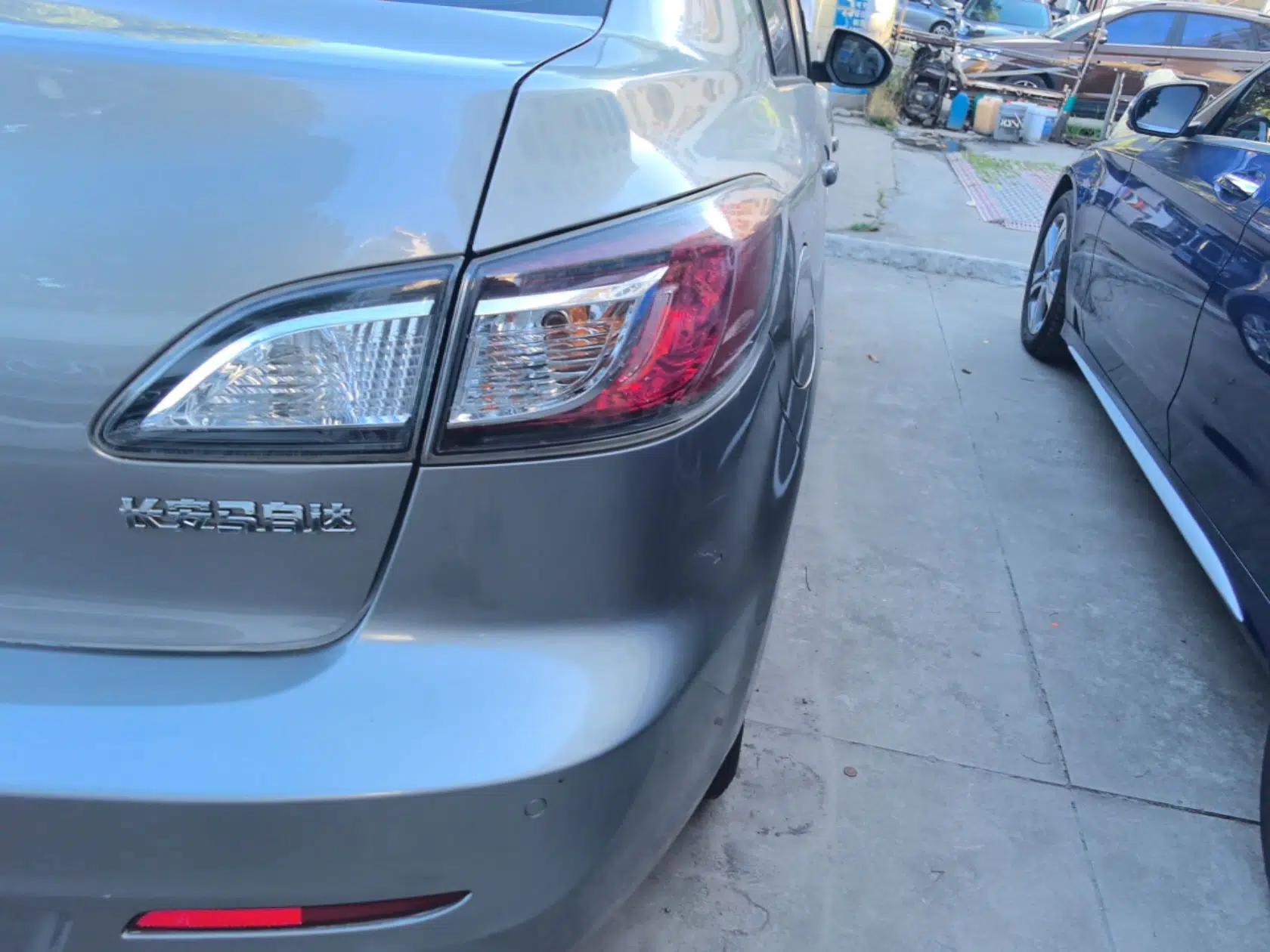 Mazda 3 2015 Sedan 1.6L Automatic Elite Model — миниатюра 9