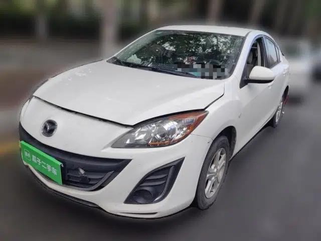 Mazda 3 2015 Sedan 1.6L Manual Comfort Model