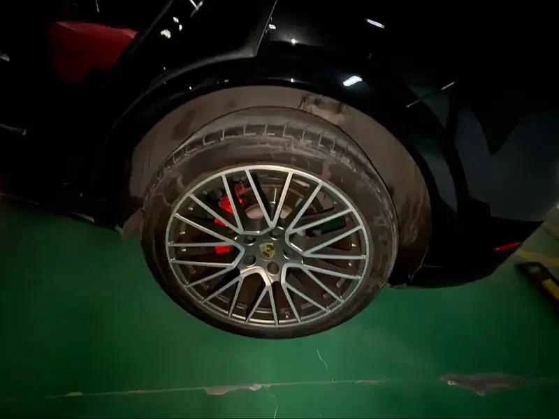 2023 Cayenne S 2.9T Platinum Edition — миниатюра 20