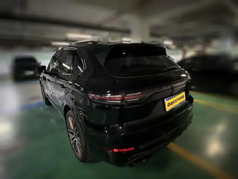 2023 Cayenne S 2.9T Platinum Edition — миниатюра 6