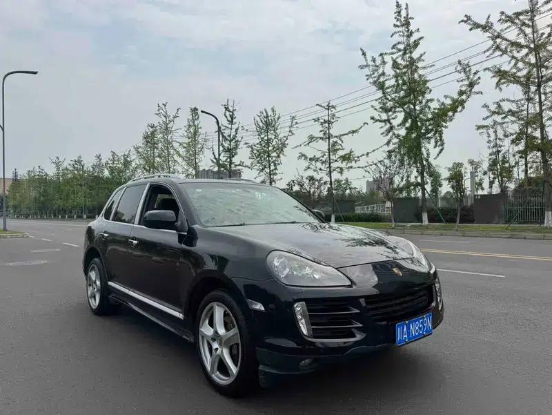 2010 Cayenne 3.6L Automatic 4WD 5-Seater Factory Custom Edition — миниатюра 3