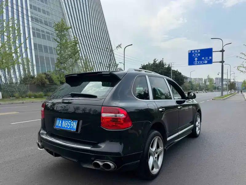 2010 Cayenne 3.6L Automatic 4WD 5-Seater Factory Custom Edition — миниатюра 5